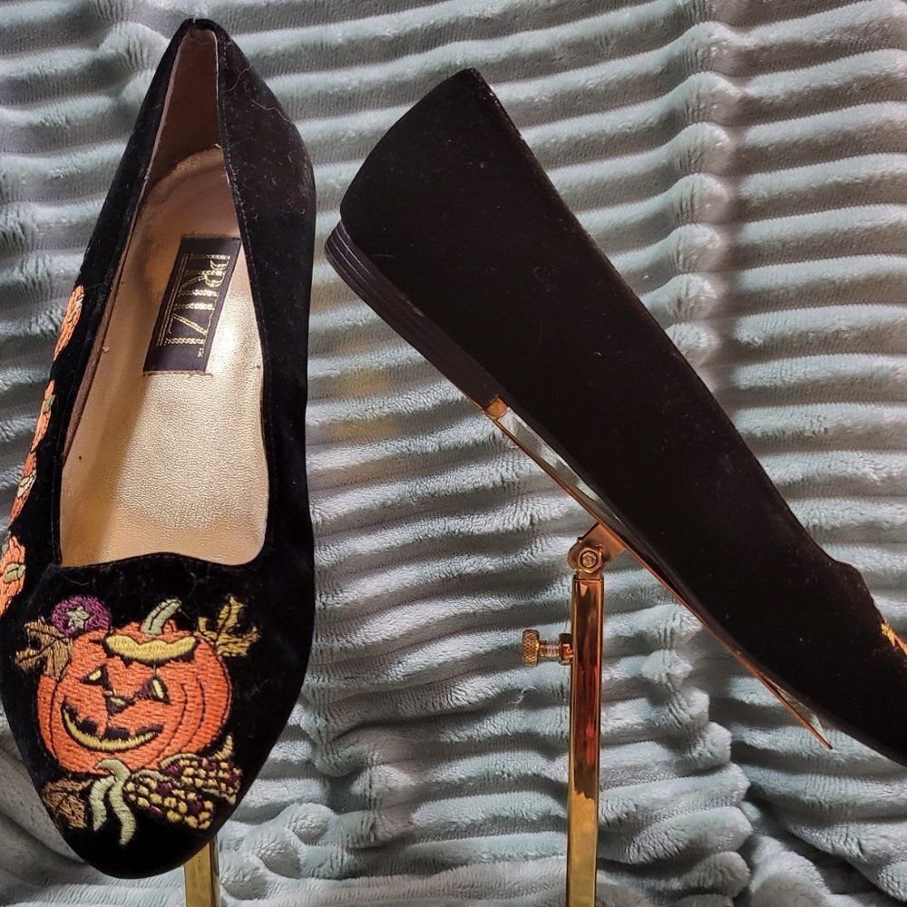 PRITZI Embroidered Jack-O'-Lantern Velvet Flats | Pumpkin Loafers | Women's 7.5 - Picture 8 of 10